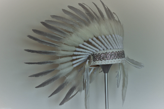 2024 Short Indian Headdress Replica made with Silver Swan feathers with shining Silver fabric in the front