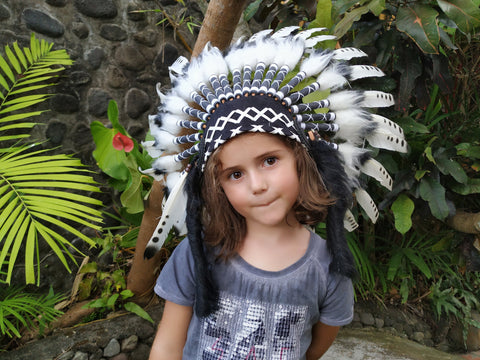 K07 For Kid / Children From 5-8 years old: black and white Chief indian Feather Headdress / Native american Style Warbonnet for the little ones