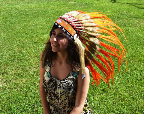 S15- Coucher de soleil / Coiffe en plumes orange