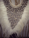 Collier Papouasie Native Warrior Plein de coquillages gris naturels