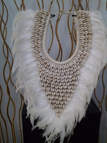 Collar de guerrero nativo de Papua blanco completo