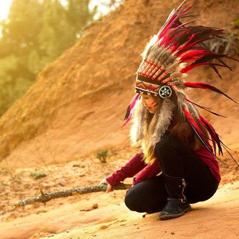 N35- From 5-8 years Kid / Child's:  Red and black rooster feather Headdress 21 inch. – 53,34 cm.