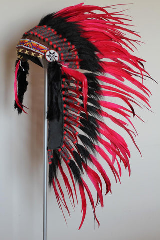 PRECIO REDUCIDO - Y01 - Tocado de plumas rojas medianas / Warbonnet estilo nativo americano (36 pulgadas de largo)