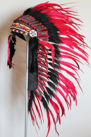 PRECIO REDUCIDO - Y01 - Tocado de plumas rojas medianas / Warbonnet estilo nativo americano (36 pulgadas de largo)