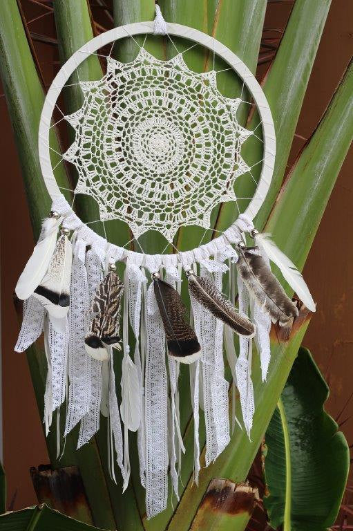 Big Crochet Dream Catcher with feathers – theworldoffeathers