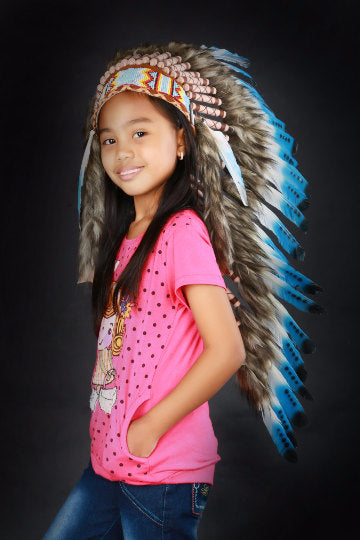 K15 De 5 à 8 ans Enfant/Enfant : Coiffe longue en plumes de cygne bleues 21 pouces. – 53,34cm.