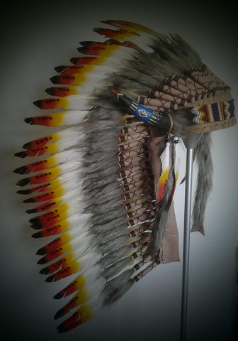 PRECIO REDUCIDO Tocado de plumas indias medianas tres colores, tocado de plumas con cuernos (36 pulgadas de largo)