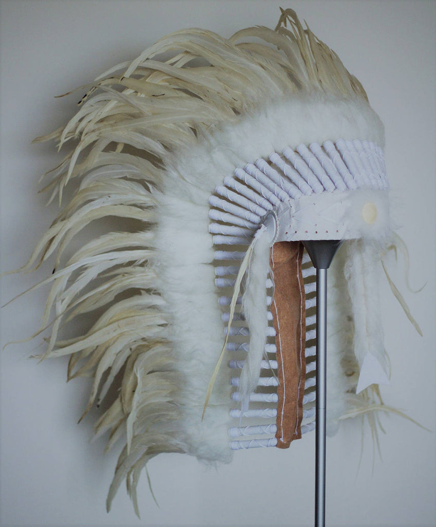 N85 - Coiffe en plumes de couleur crème moyenne d'inspiration amérindienne (36 pouces de long)/bonnet de guerre
