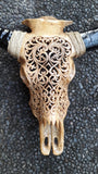 Crânes de buffle tribaux sculptés à la main en résine / partie avant uniquement