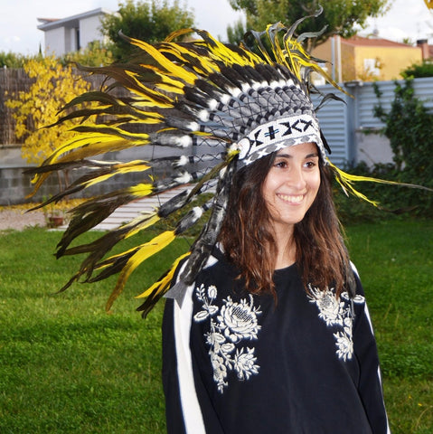 X35 S32-Yellow and shinning green feather Headdress