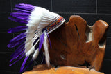 COLLECTION FLUOR X49 : Bonnet de guerre violet. Coiffe en plumes de style amérindien