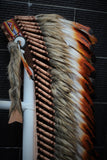 PRIX RÉDUIT Z13 Extra Large Coiffe en plumes brunes tricolores (43 pouces de long).